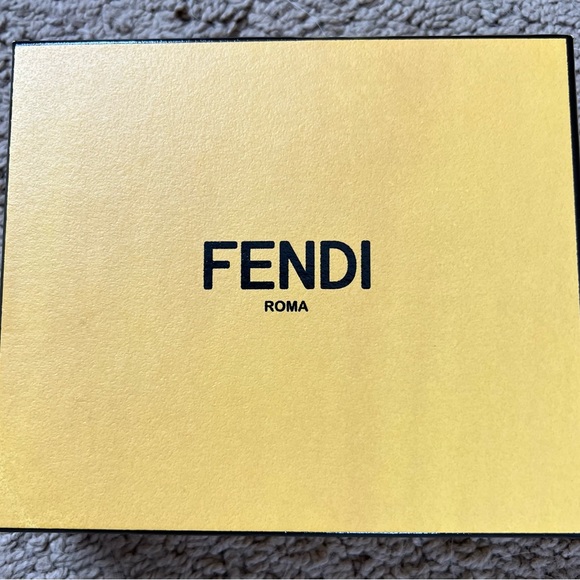 Fendi Selleria Peekaboo Medium wallet with oversized topstitching – Blue leather - Picture 6 of 8